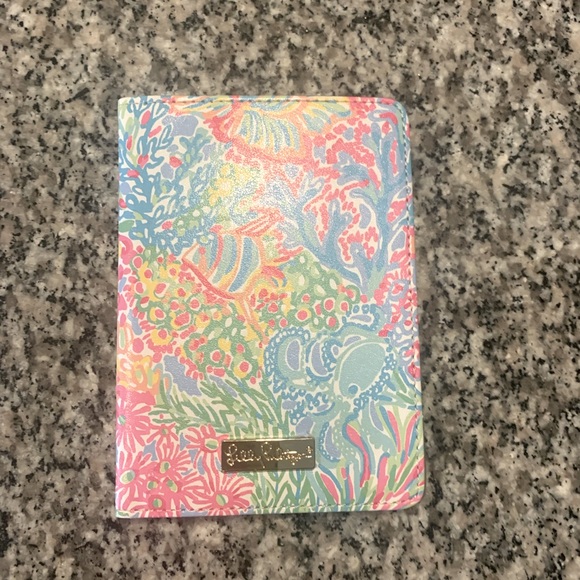 Lilly Pulitzer Accessories - Passport holder
